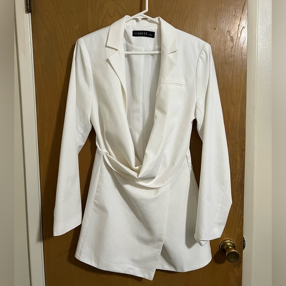 LIONESS Blazer Dress - Picture 2 of 4
